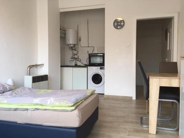 Hannover-Linden, Falkenstr.1 Ap. 1 ภายนอก รูปภาพ